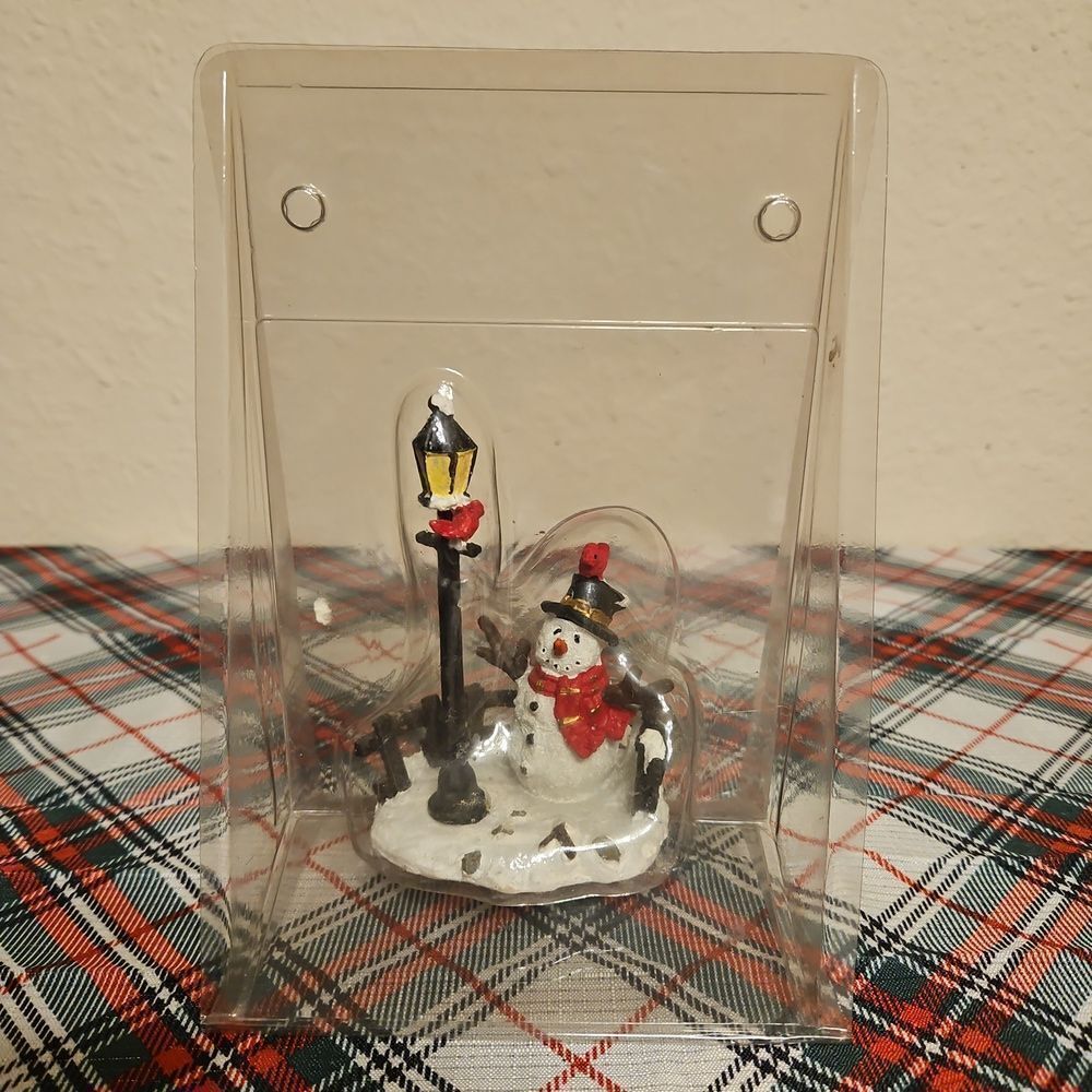 Lemax Snowman Mini Figurine Holiday Village Accessory